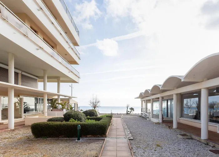 Апартаменты Le Grand Large-3 By Interhome *